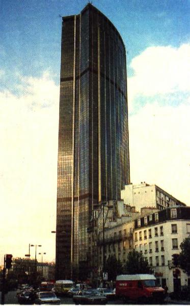 LA TOUR MONTPARNASSE